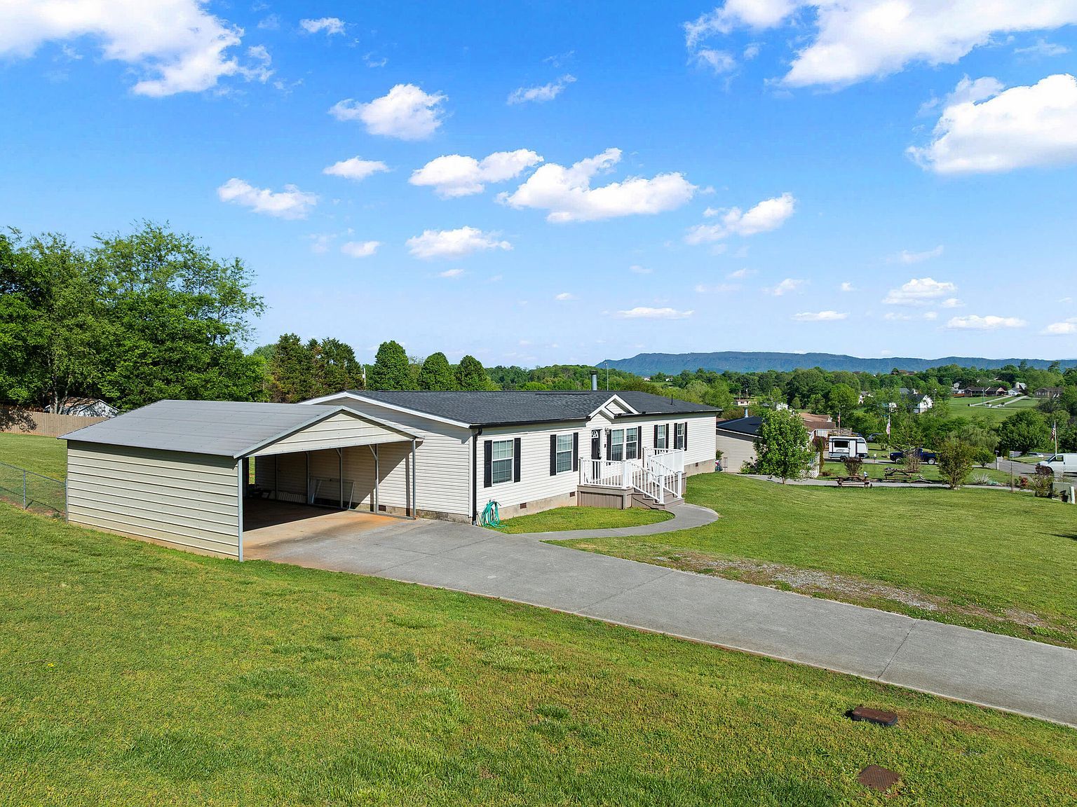1126 Oakes Vista Ln Seymour, TN 37865 - Thumbnail 3