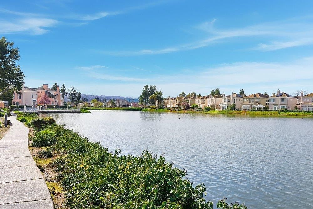 781 Mediterranean Ln Redwood City, CA 94065 - Thumbnail 3