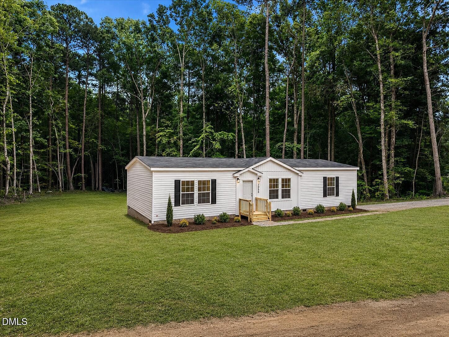 2558 Buckingham Dr Franklinton, NC 27525 - Thumbnail 3