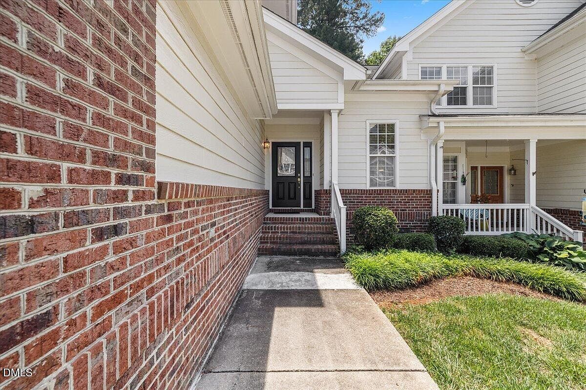 7647 Astoria Pl Raleigh, NC 27612 - Thumbnail 3