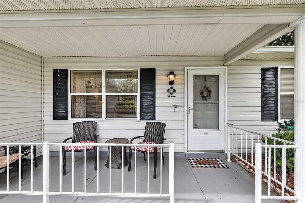 220 Palermo Pl Lady Lake, FL 32159 - Thumbnail 3