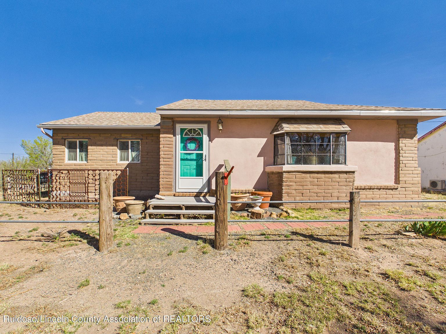 1008 5th St Carrizozo, NM 88301 - Thumbnail 3