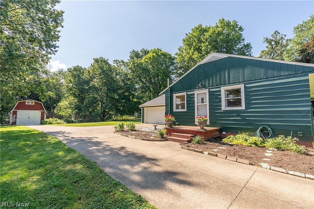 13526 Glenvale Ave NW Uniontown, OH 44685 - Thumbnail 3