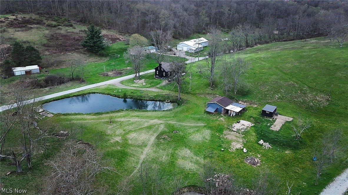 1032 Hartwood Rd NW Magnolia, OH 44643 - Thumbnail 3