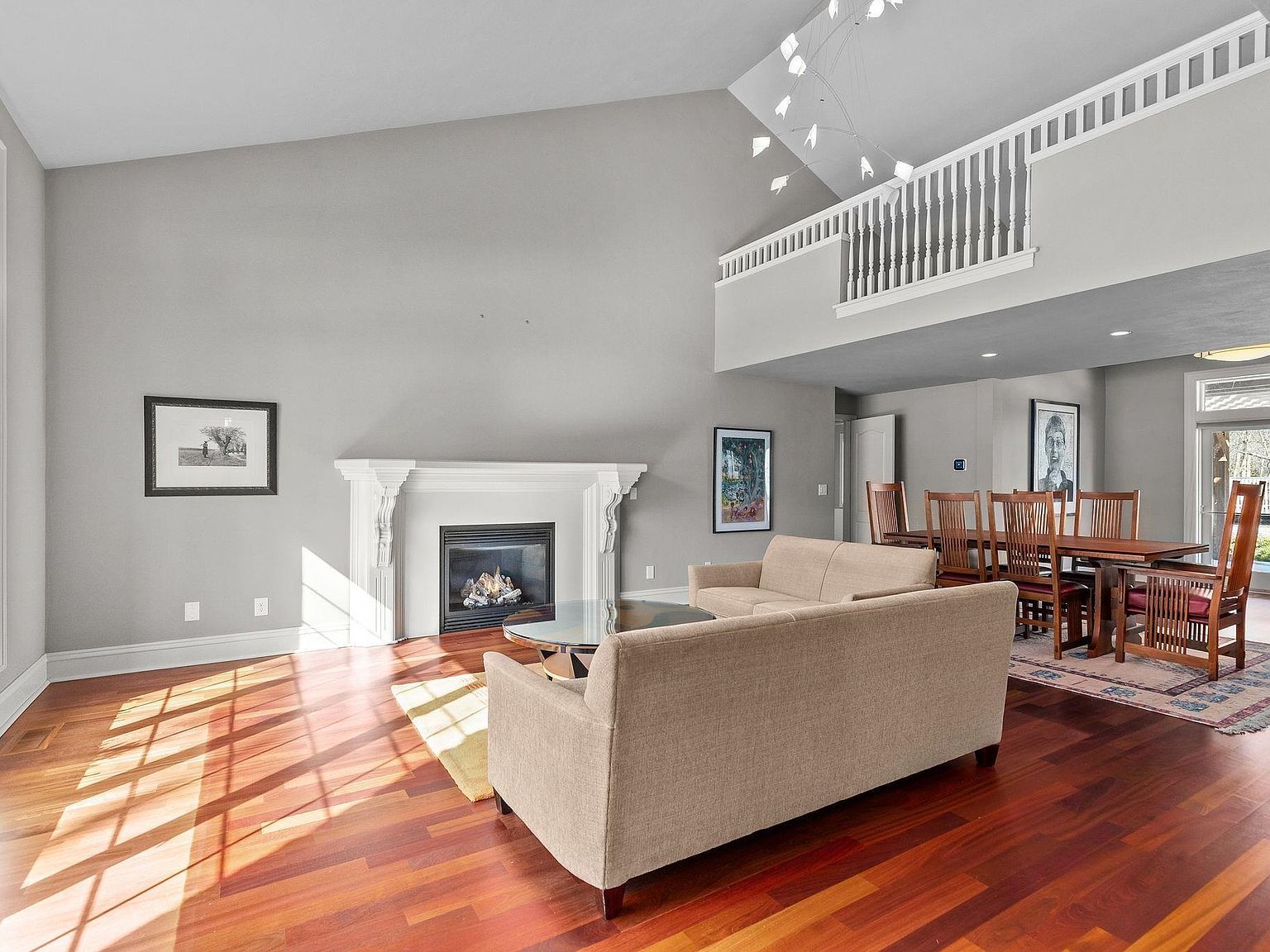 2134 Sunrise Dr Appleton, WI 54914 - Thumbnail 3