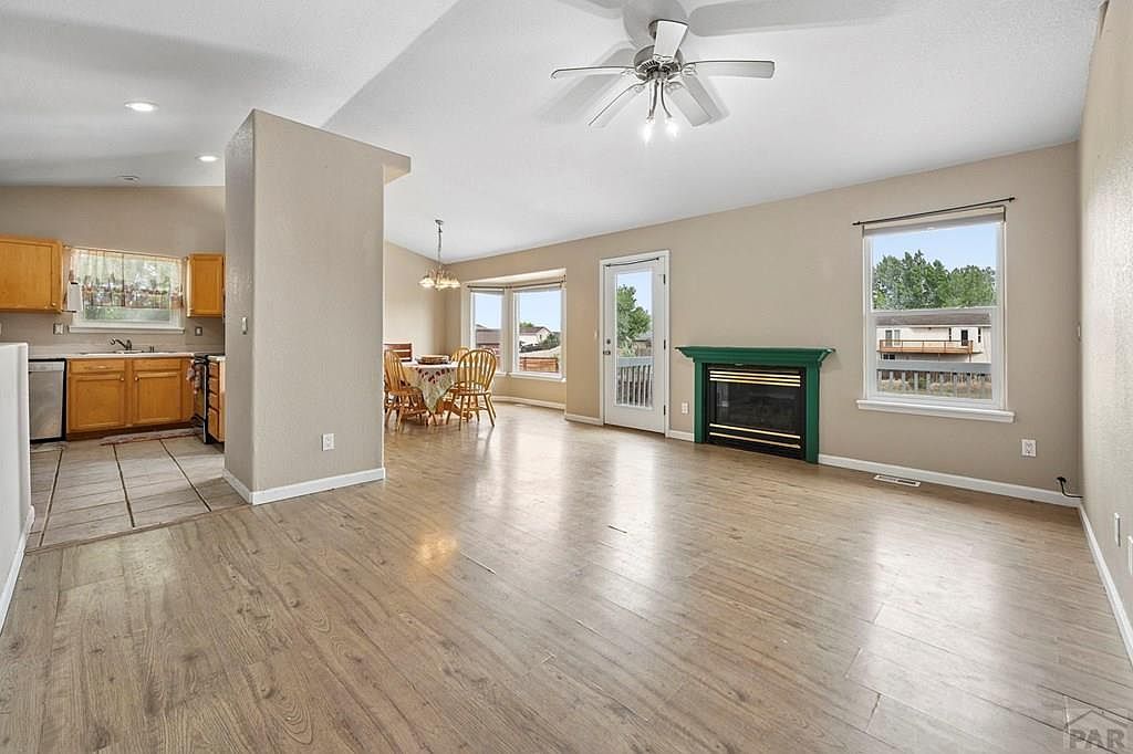 979 S Alexis Ln Pueblo West, CO 81007 - Thumbnail 3
