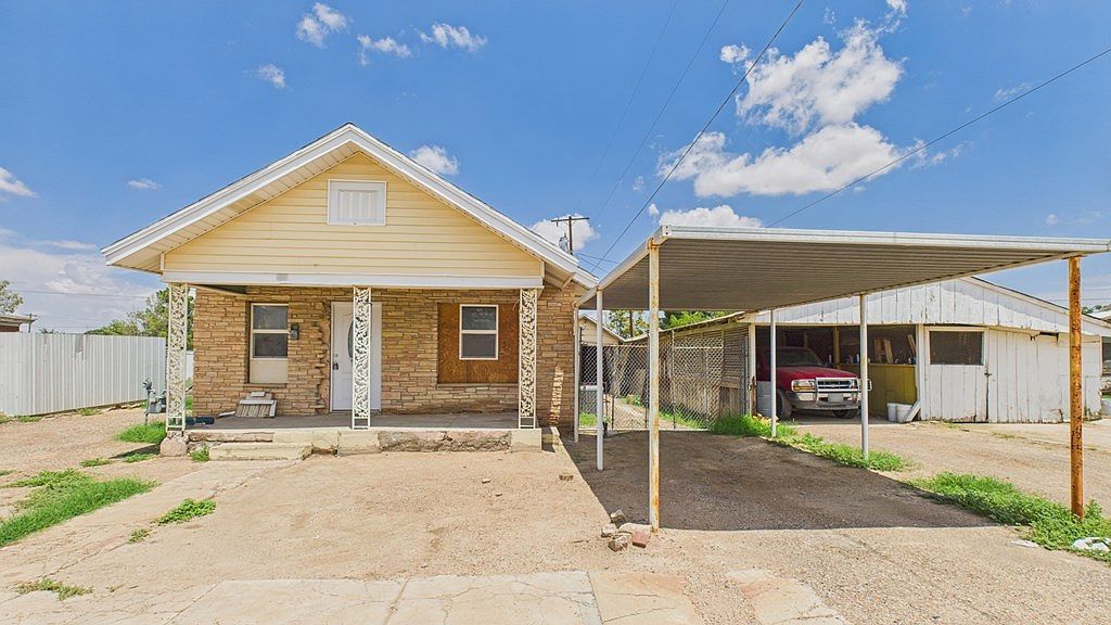 611 W 8th St Pecos, TX 79772 - Thumbnail 3