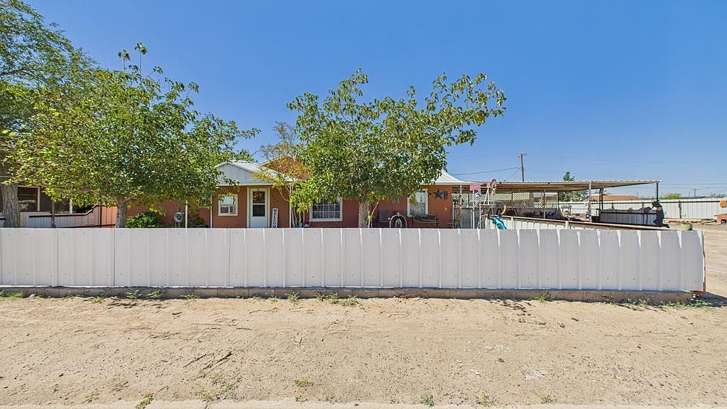 423 N Cedar St Pecos, TX 79772 - Thumbnail 3