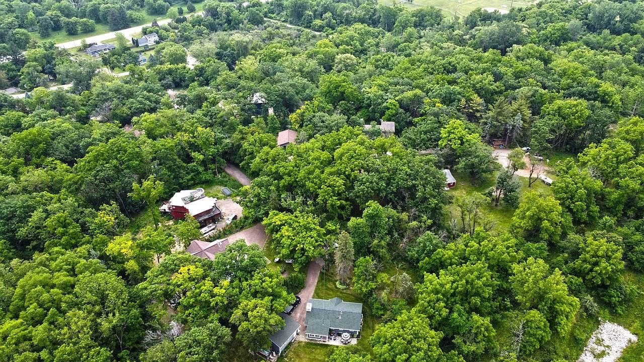 238 Bayview Rd Delavan, WI 53191 - Thumbnail 3