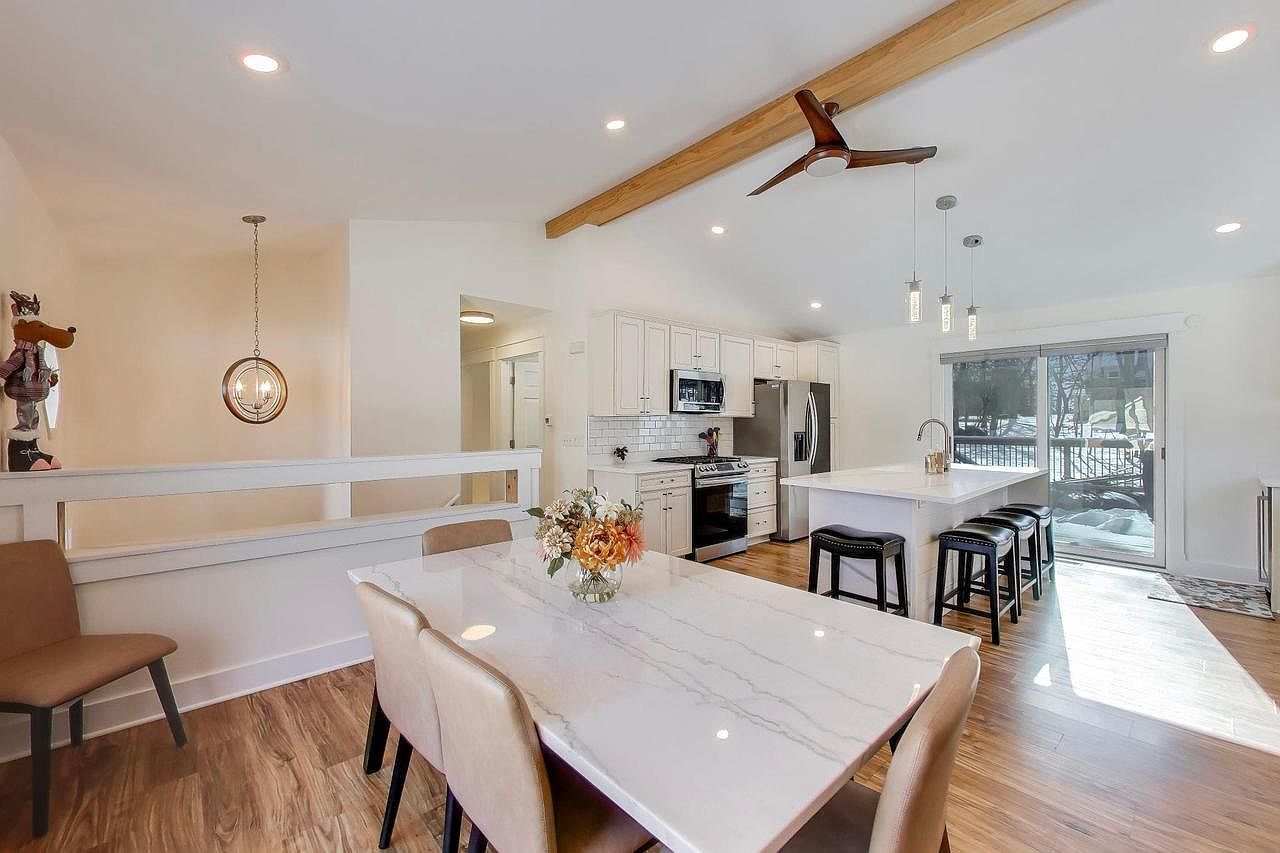 2403 Quiet Ln Delavan, WI 53115 - Thumbnail 3