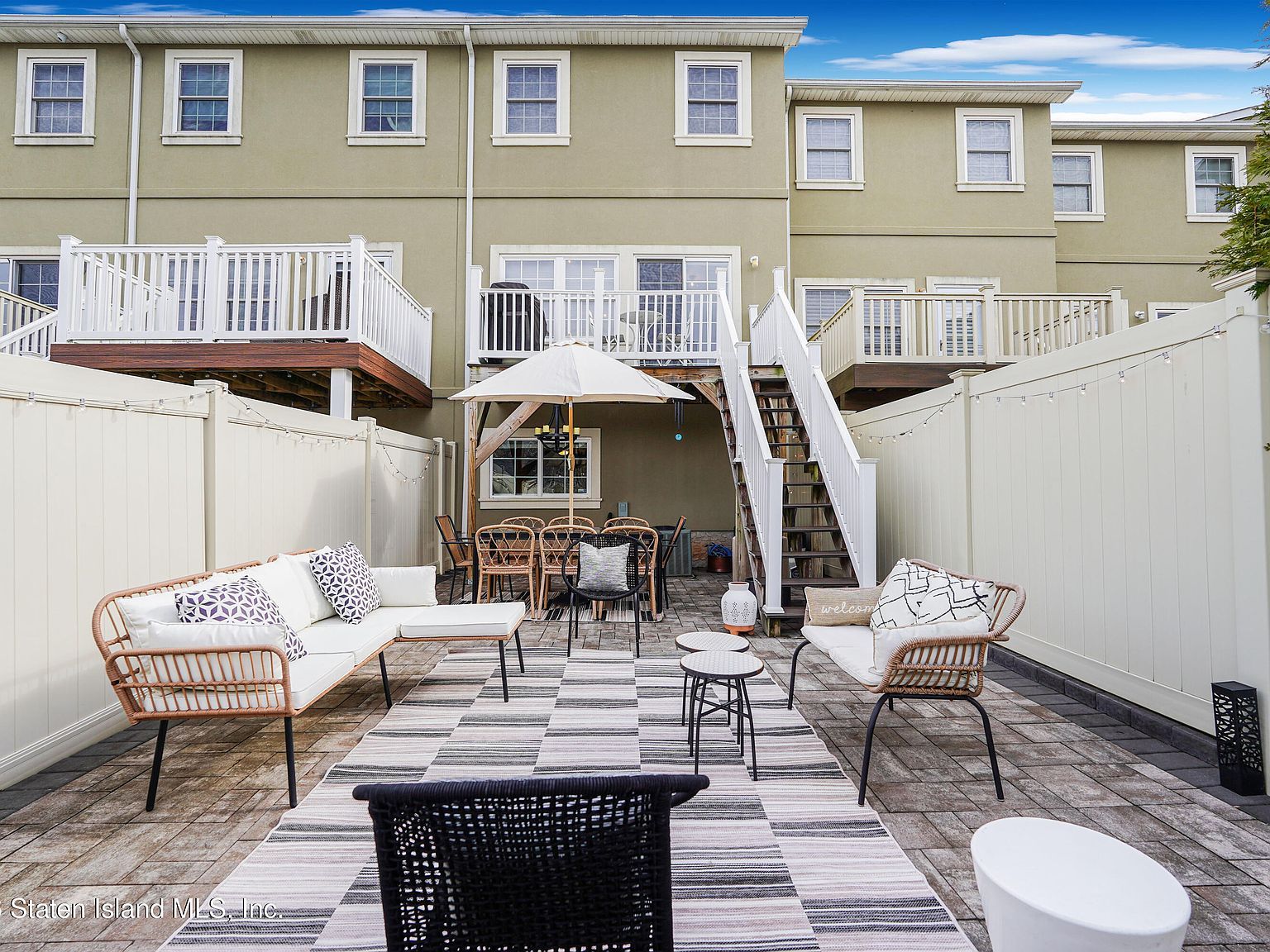 196 Presentation Cir Staten Island, NY 10312 - Thumbnail 3