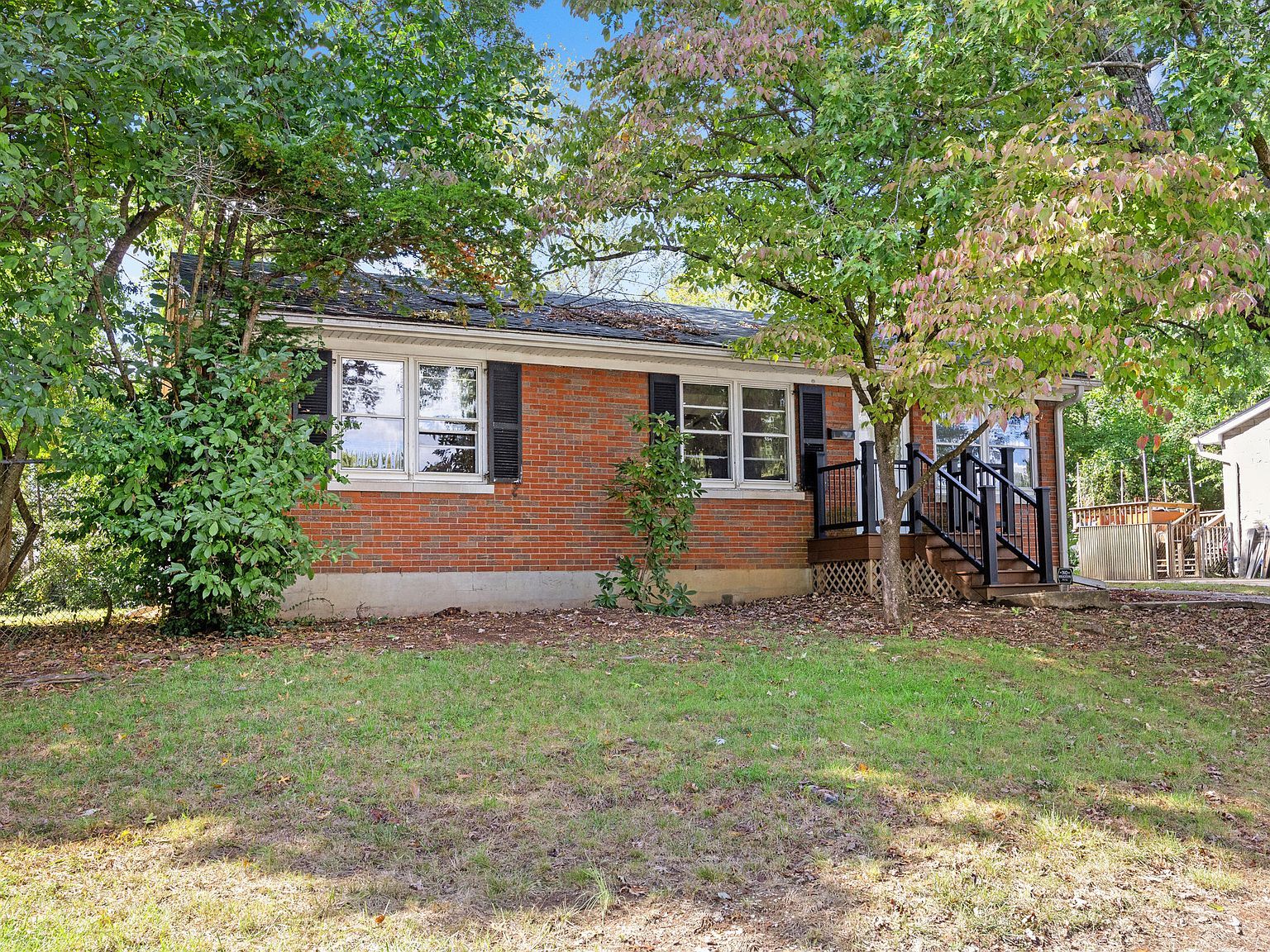 1901 Greenleaf Dr Lexington, KY 40505 - Thumbnail 3