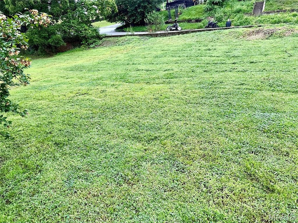 408 Grand Ave Hannibal, MO 63401 - Thumbnail 3