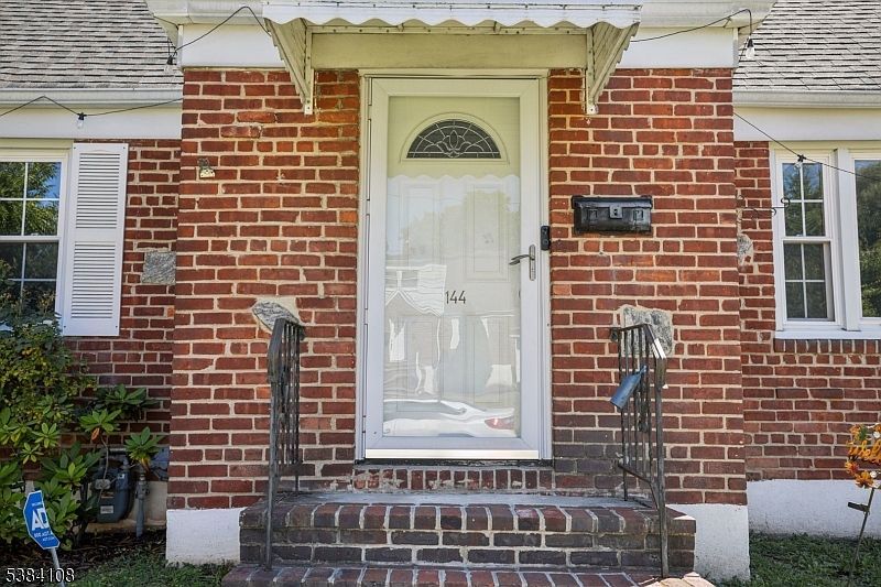 144 Bremond St Belleville, NJ 07109 - Thumbnail 3