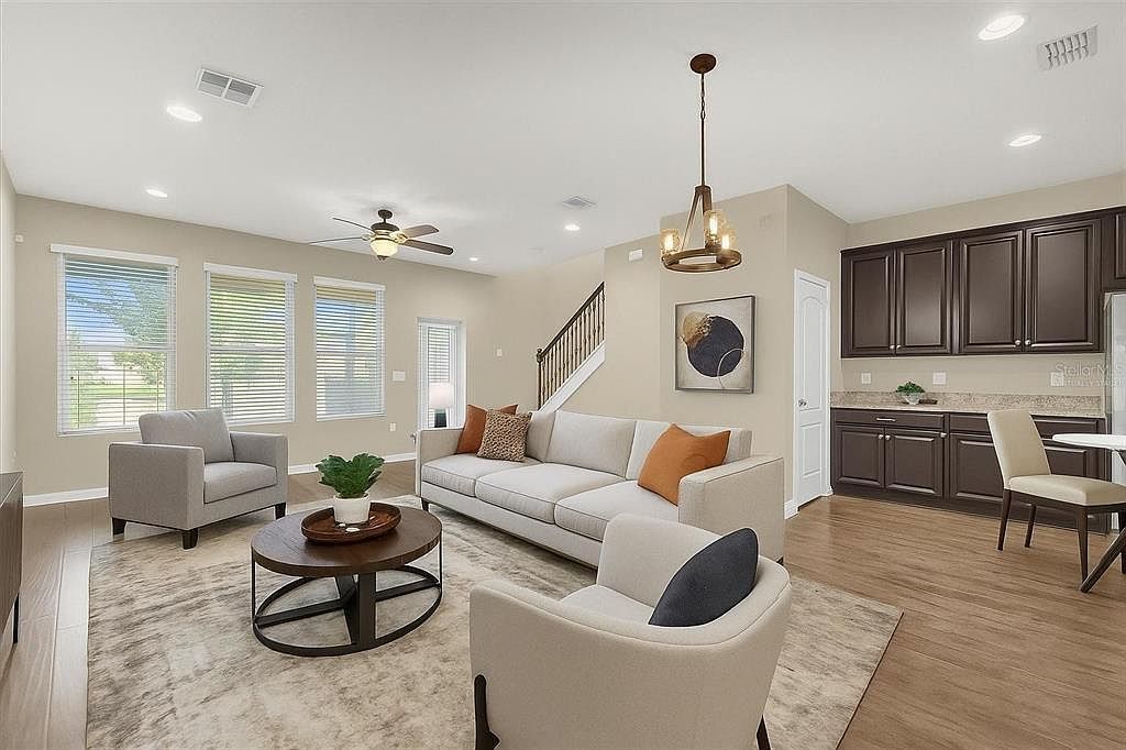 421 Merry Brook Cir Sanford, FL 32771 - Thumbnail 3