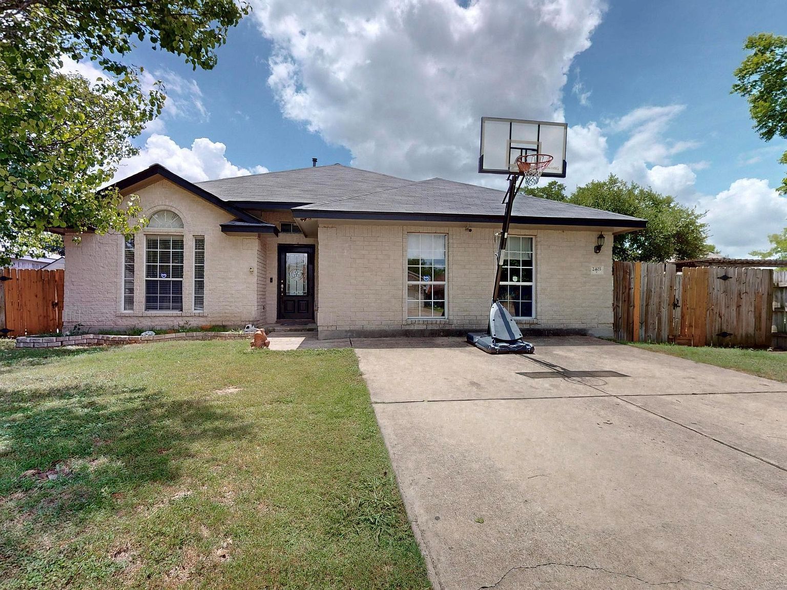 2403 Willow Way Round Rock, TX 78664 - Thumbnail 3