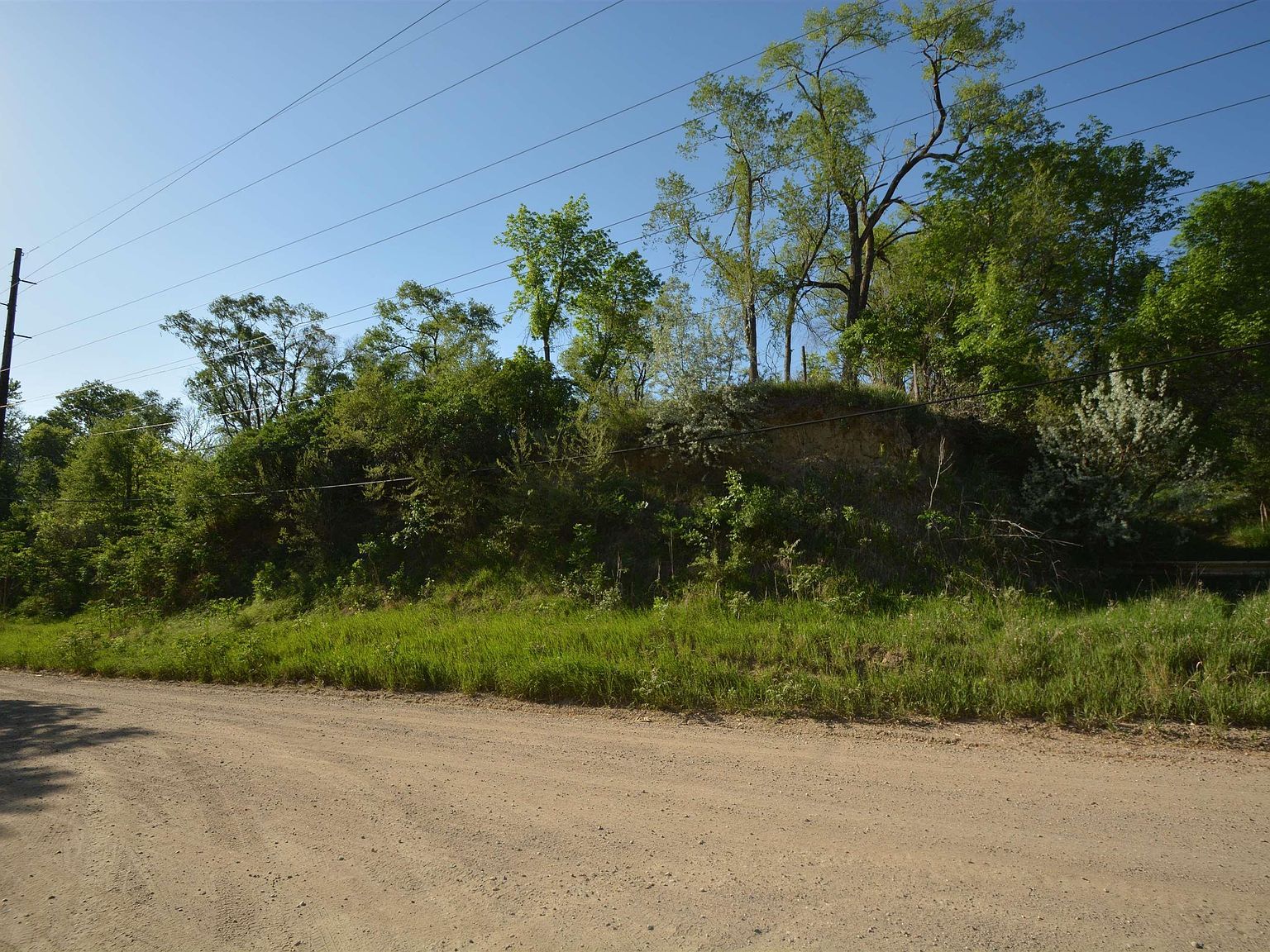 3221 11th St Sioux City, IA 51105  | Land/Lot