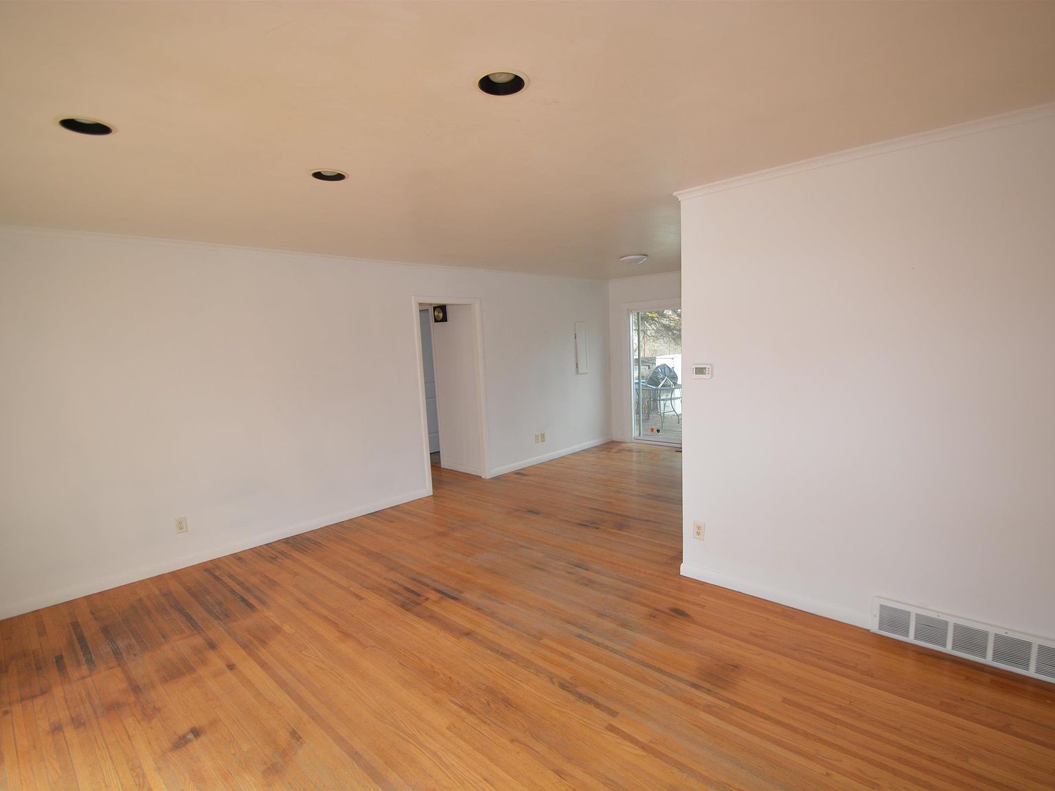 1657 W 26th St Sioux City, IA 51103 - Thumbnail 3