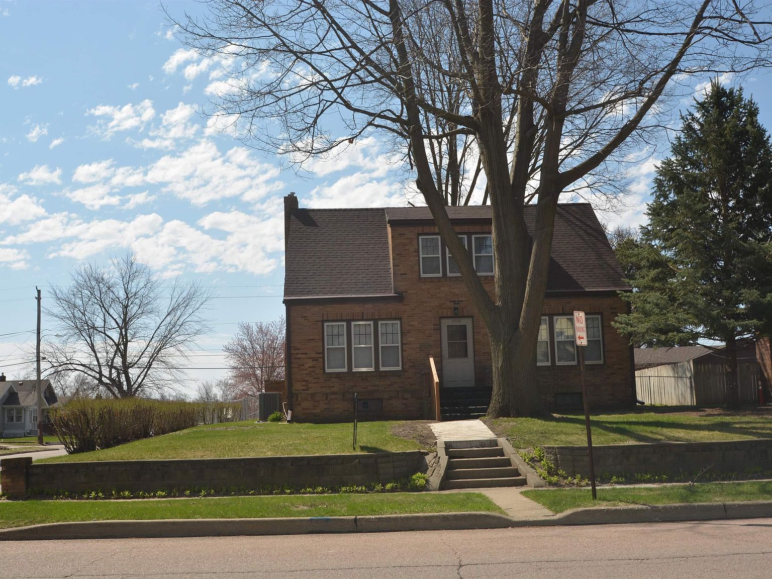 4920 Morningside Ave Sioux City, IA 51106 - Thumbnail 3