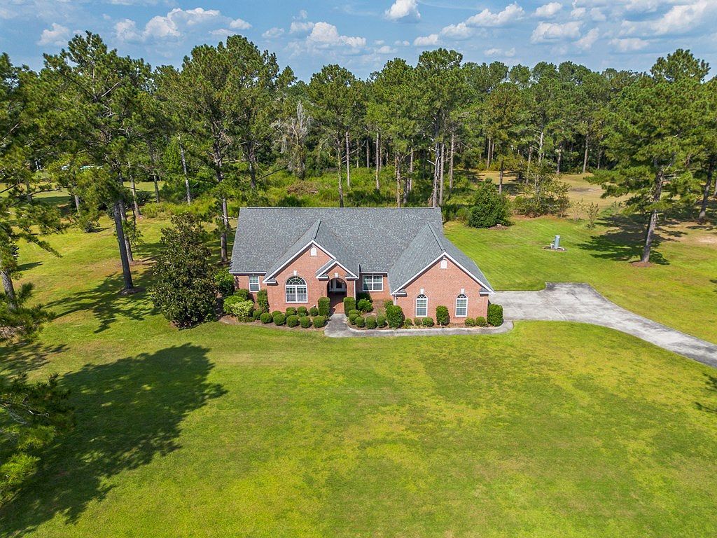 525 Drake Dr Douglas, GA 31535 - Thumbnail 3