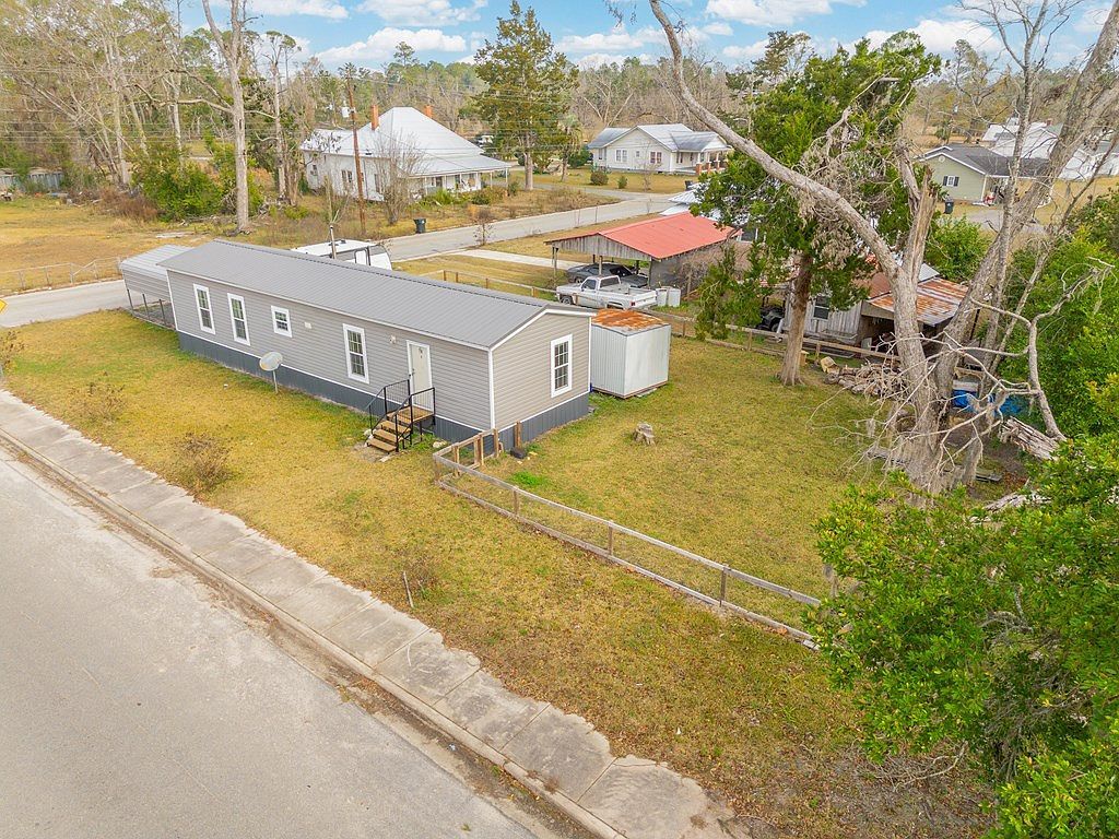 74 Pearson St Pearson, GA 31642 - Thumbnail 3