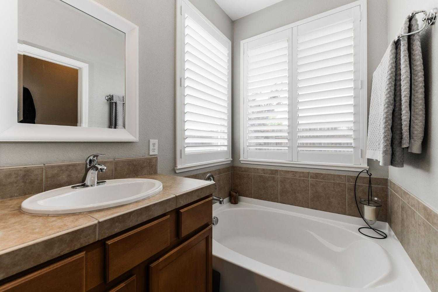 724 Albatross Drive, Ione, CA, USA, 95640 - Thumbnail 3