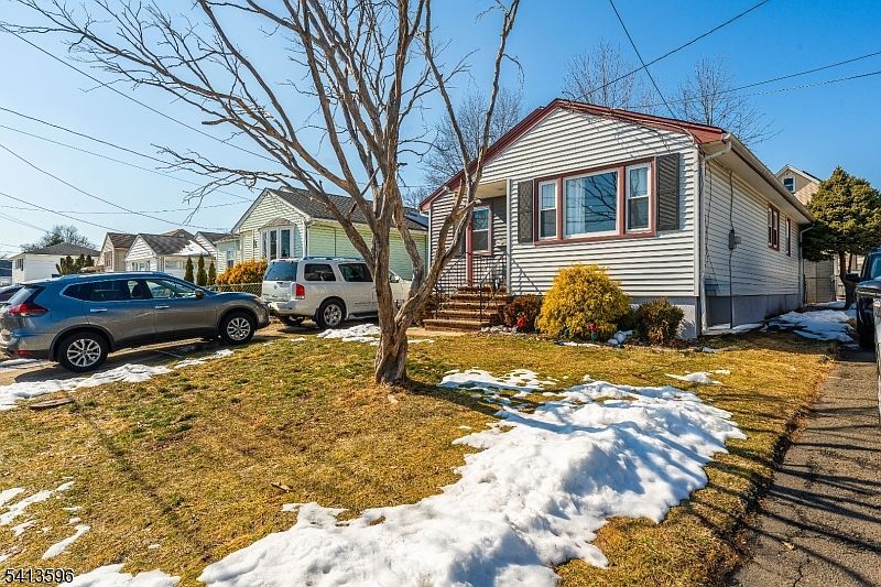 925 Essex Ave Linden, NJ 07036 - Thumbnail 3