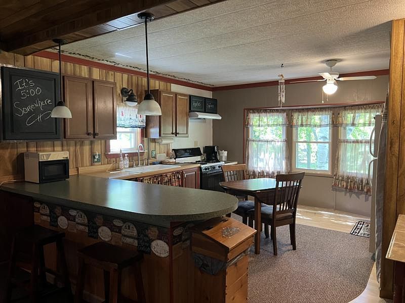 2965 Pointe Aux Barques Rd Port Austin, MI 48467 - Thumbnail 3