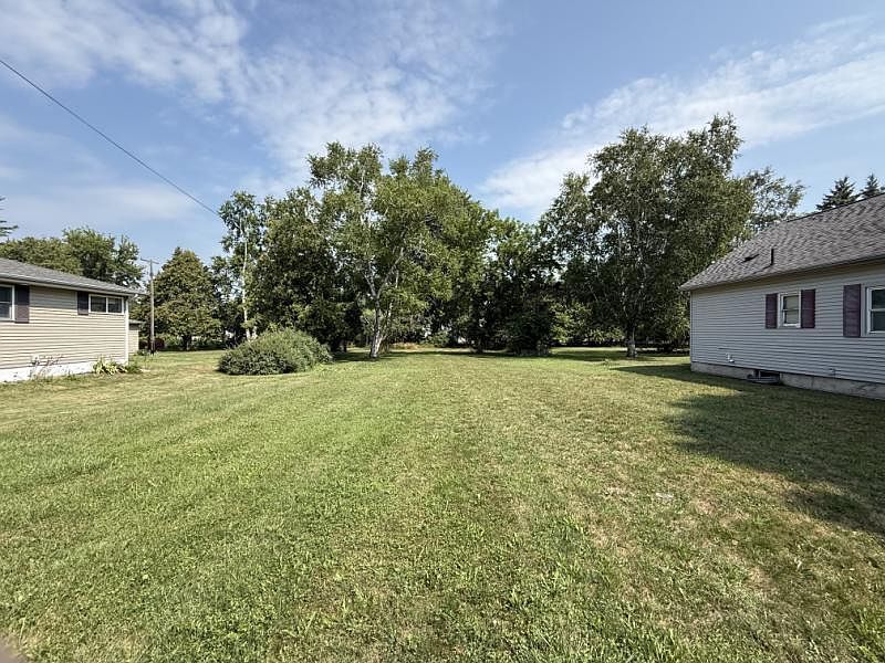 139 W Butler St Bad Axe, MI 48413 - Thumbnail 3