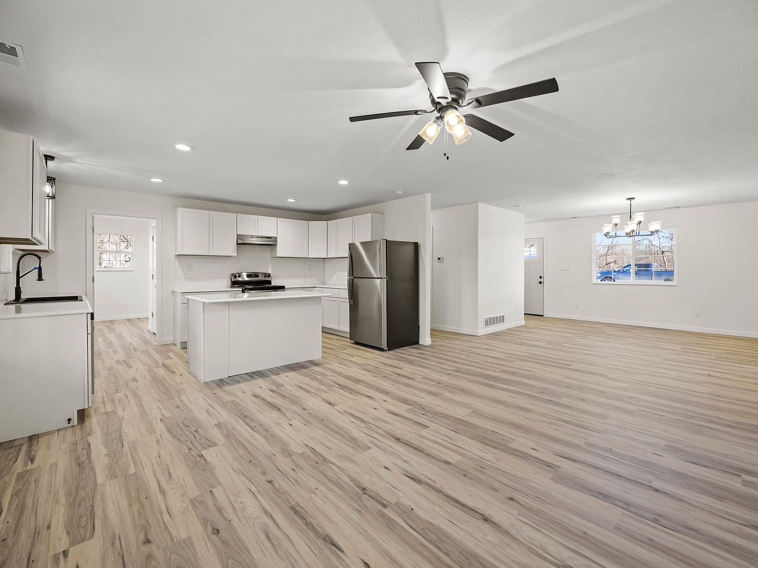 503 Watts Ave Fayette, MO 65248 - Thumbnail 3