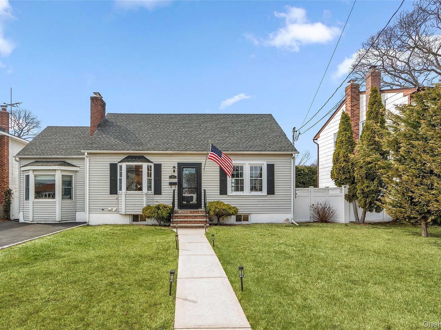 6 Mayflower Ave Massapequa Park, NY 11762 - Thumbnail 3