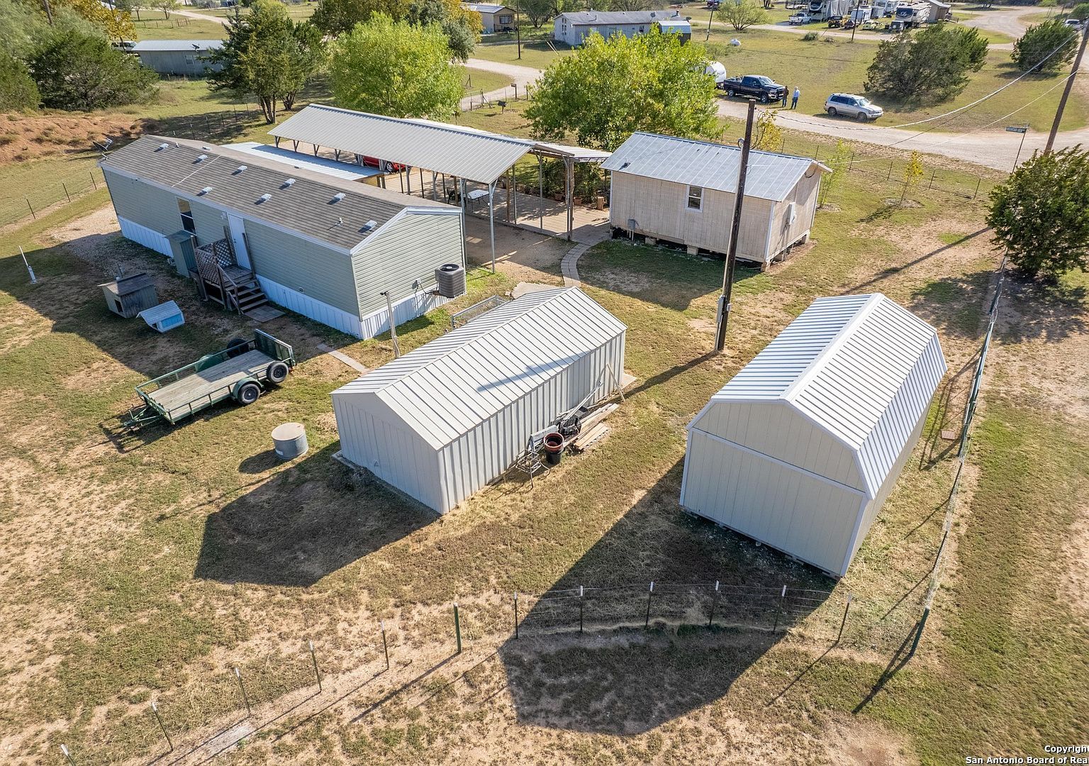127 Mountain View Trl Bandera, TX 78003 - Thumbnail 3