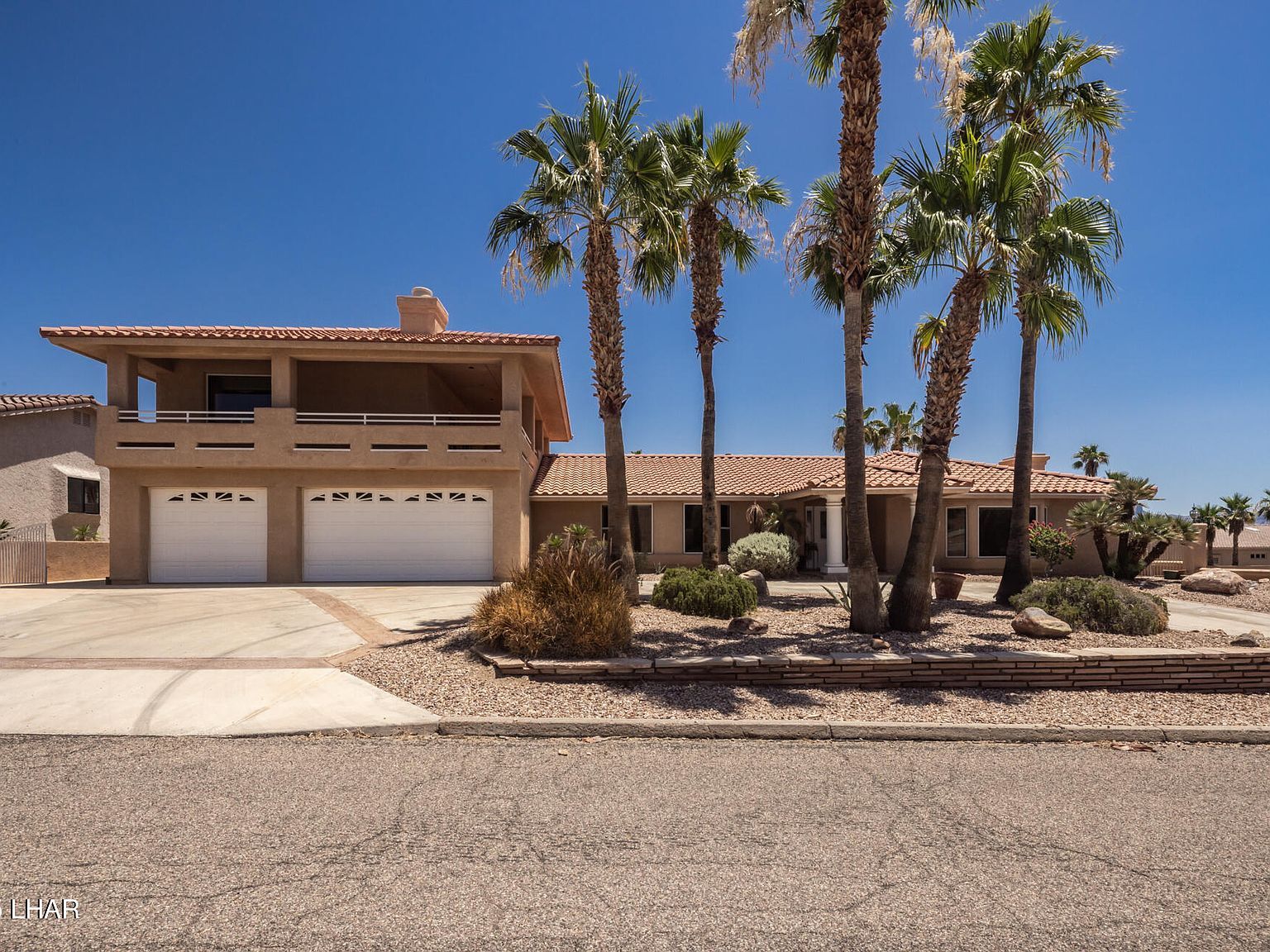 2410 Demaret Dr Lake Havasu City, AZ 86406 - Thumbnail 3