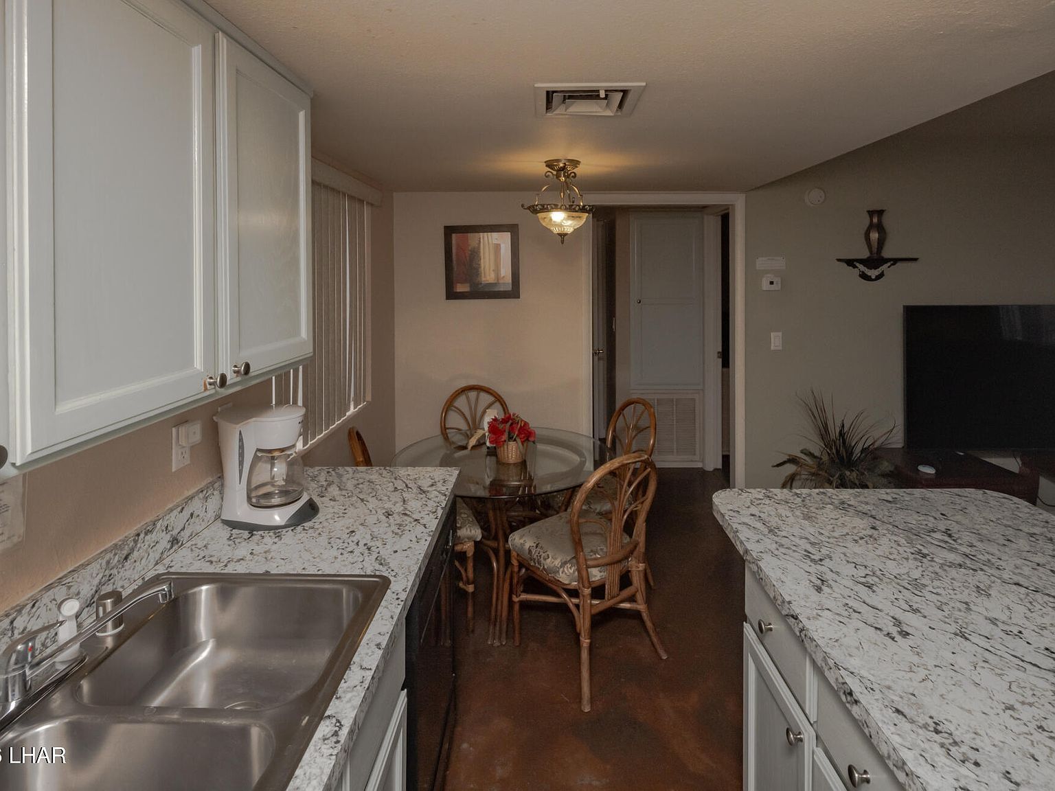 2100 Swanson Ave #107 Lake Havasu City, AZ 86403 - Thumbnail 3