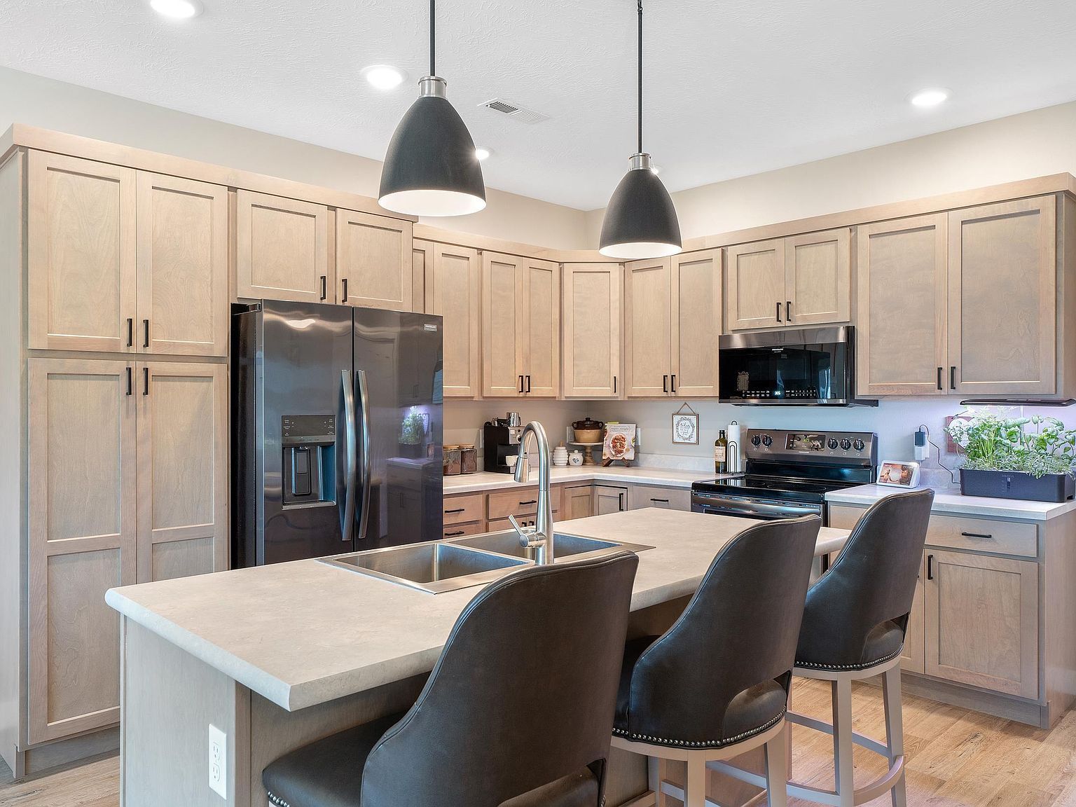 1224 Zitkala Sa Trl Vermillion, SD 57069 - Thumbnail 3