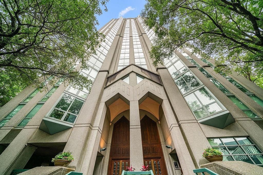 2870 Pharr Court South NW APT 203 Atlanta, GA 30305 - Thumbnail 3