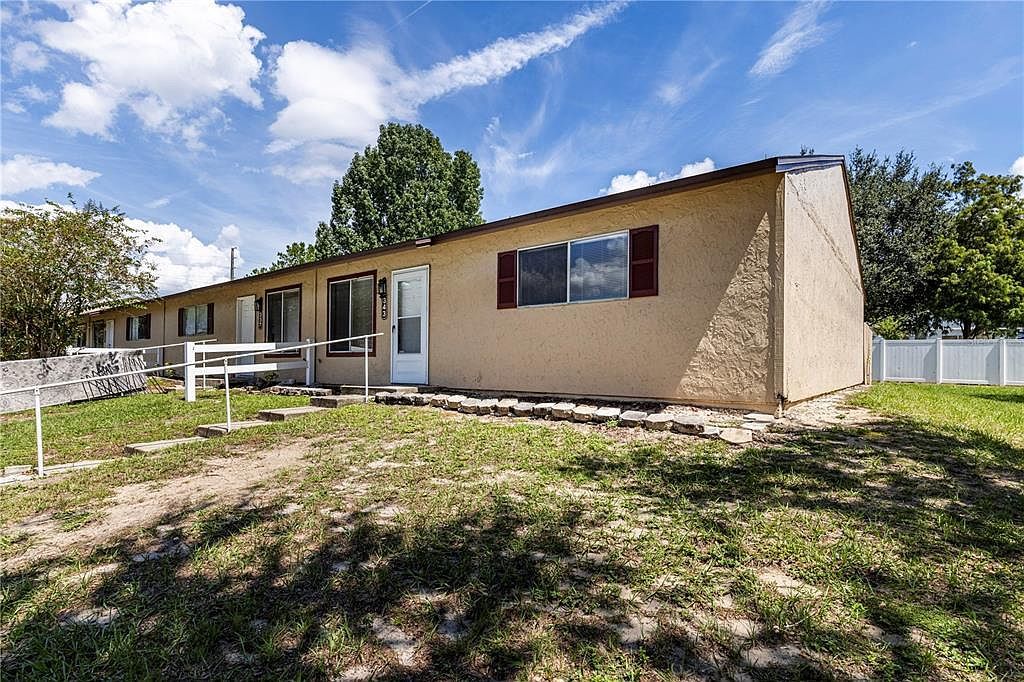 343 E Rosewood Ln UNIT 343 Tavares, FL 32778 - Thumbnail 3