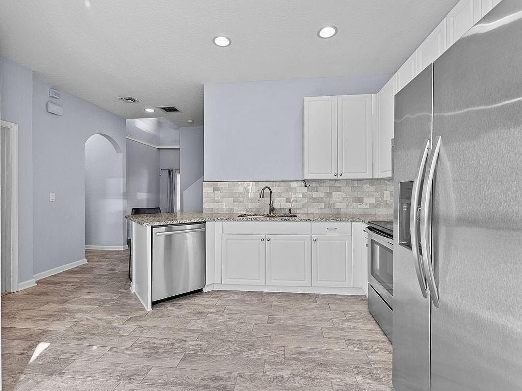 2522 Stockbridge Sq SW Vero Beach, FL 32962 - Thumbnail 3