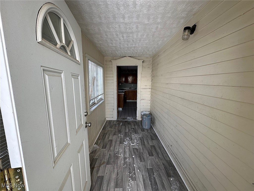 3473 E 89th St Cleveland, OH 44104 - Thumbnail 3