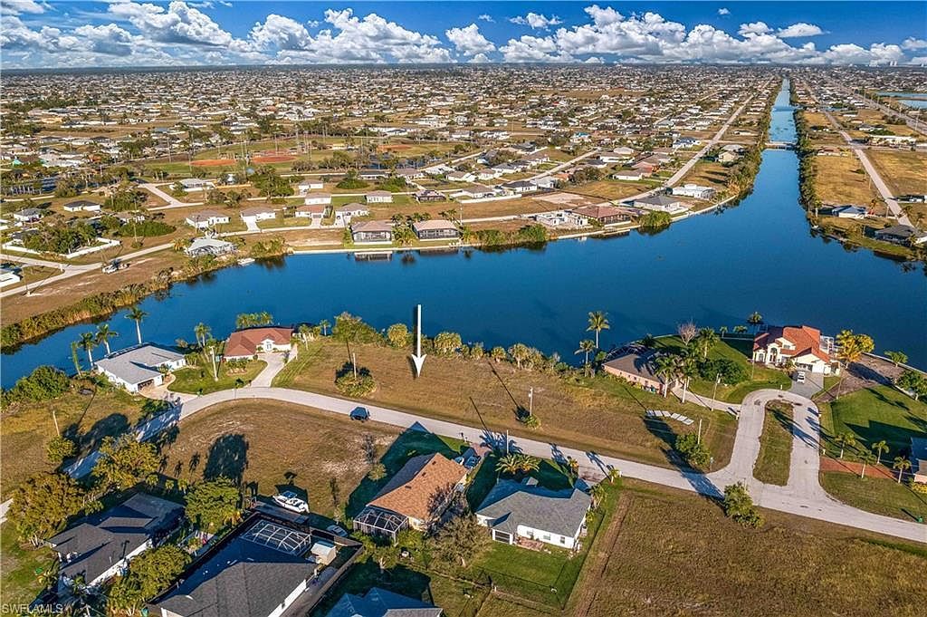 907 NW 19th Pl Cape Coral, FL 33993 - Thumbnail 3