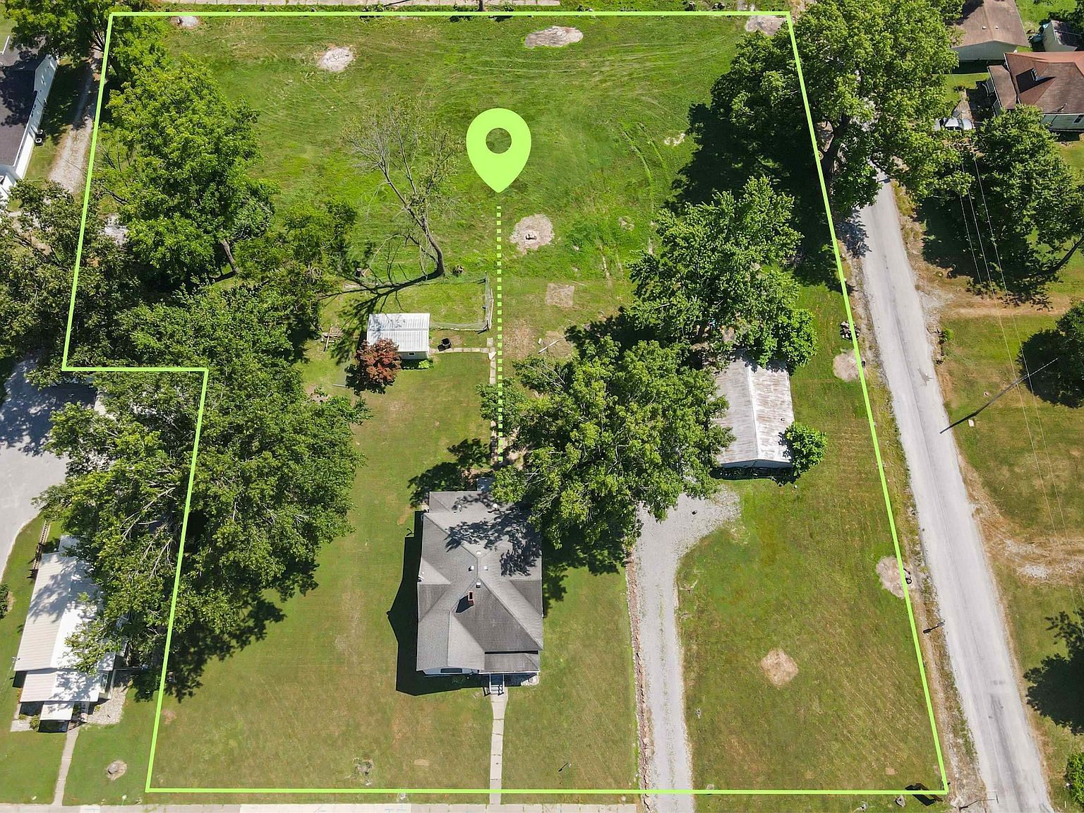 827 W Raymond St Harrisburg, IL 62946 - Thumbnail 3