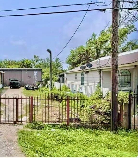 4410 Shelton Rd Houston, TX 77093 - Thumbnail 3