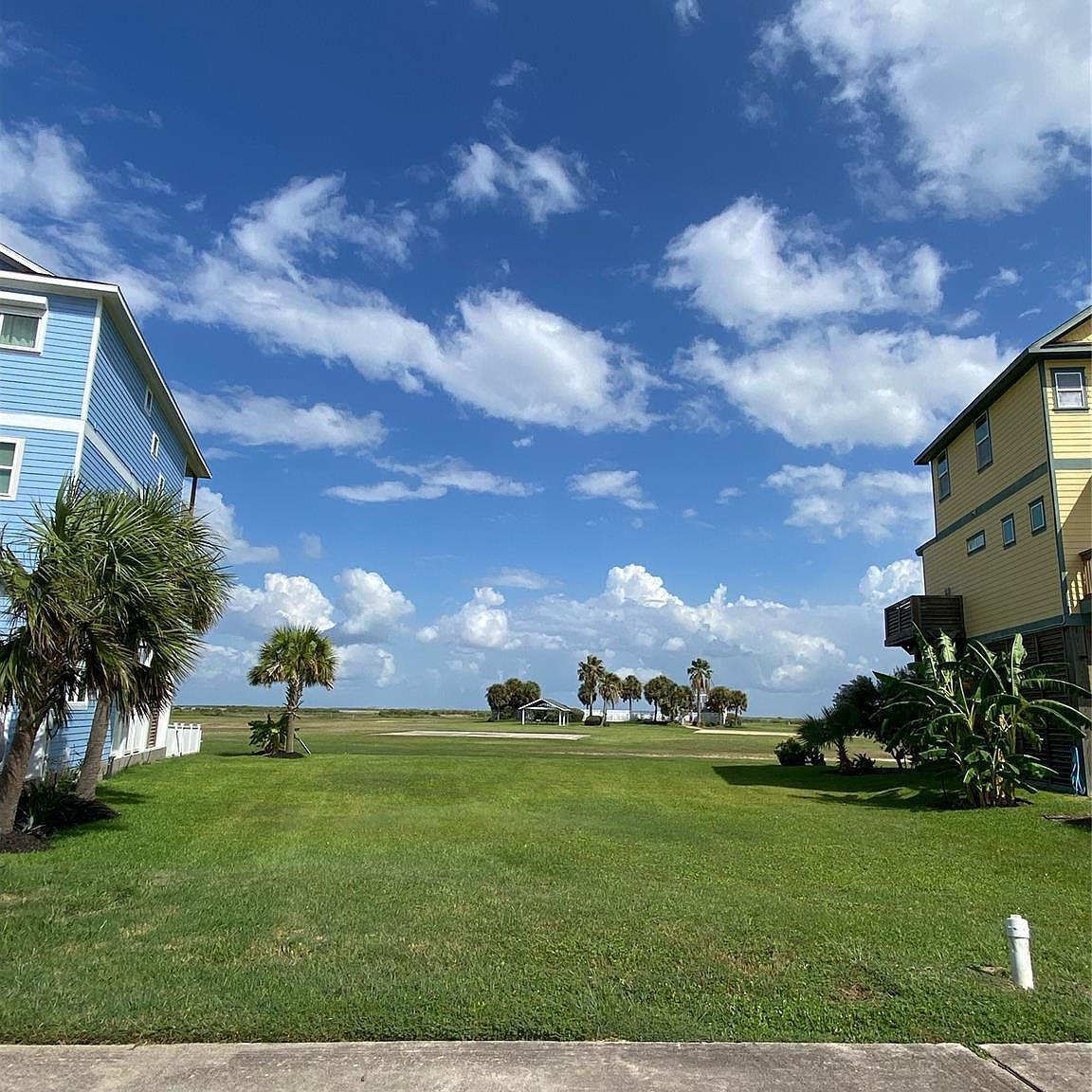 25214 Sausalito Dr Galveston, TX 77554 - Thumbnail 3