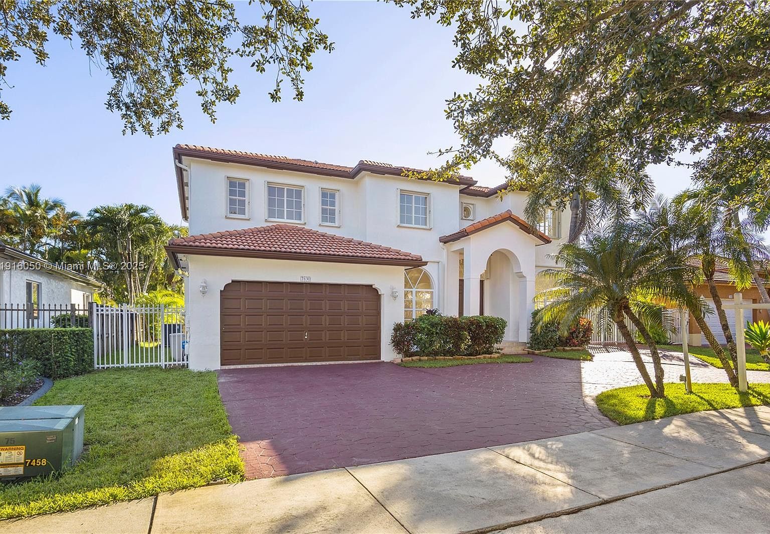 7830 NW 161st Ter Miami Lakes, FL 33016 - Thumbnail 3