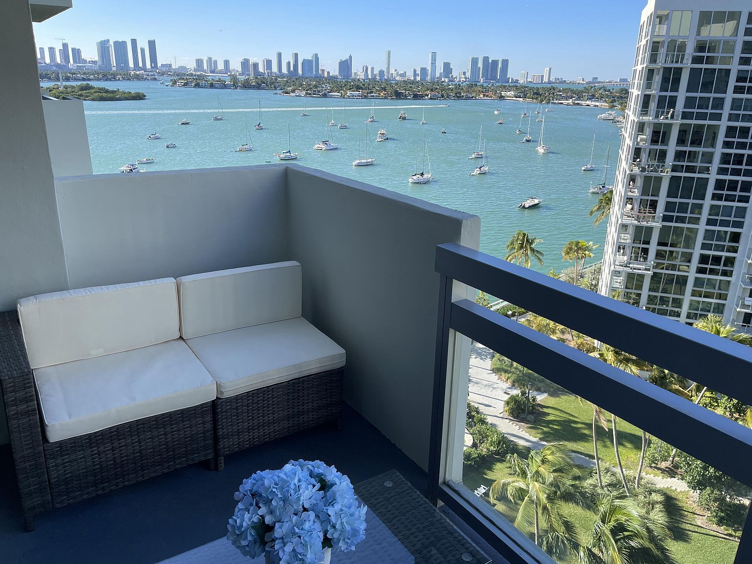 1500 Bay Rd APT 1244S Miami Beach, FL 33139 - Thumbnail 3