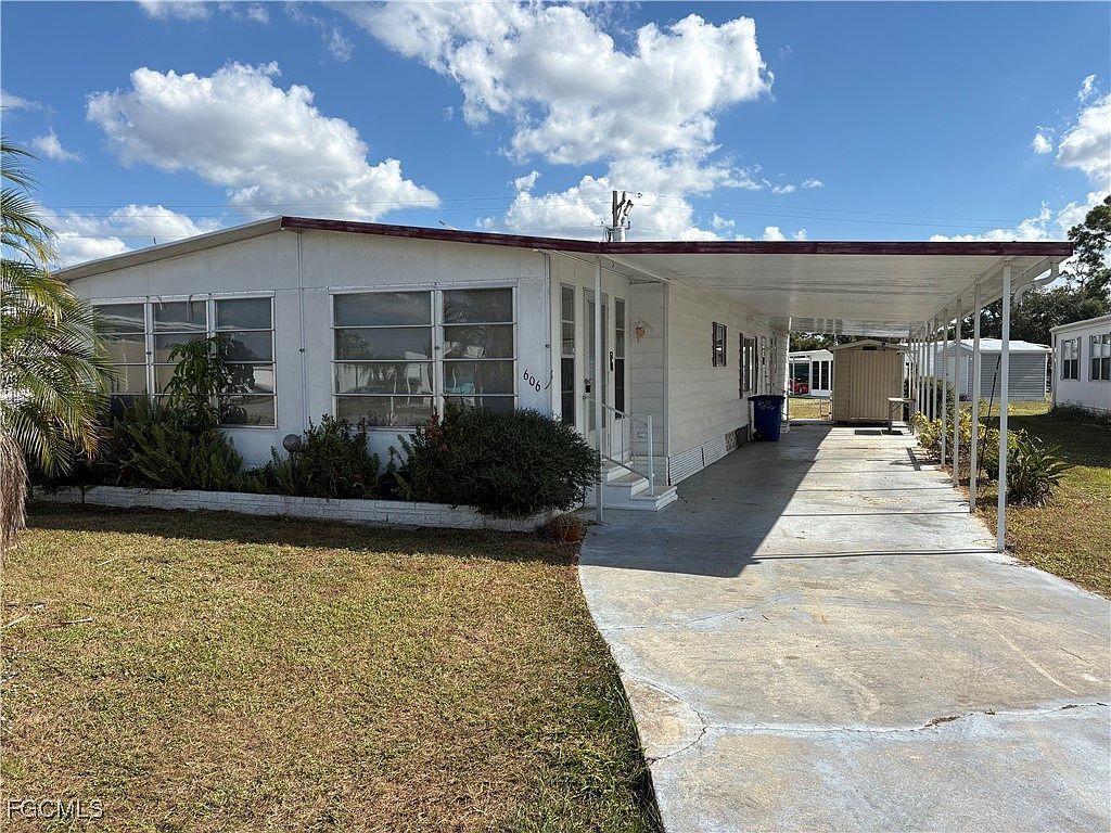606 Pine Grove Ct North Fort Myers, FL 33917 - Thumbnail 3