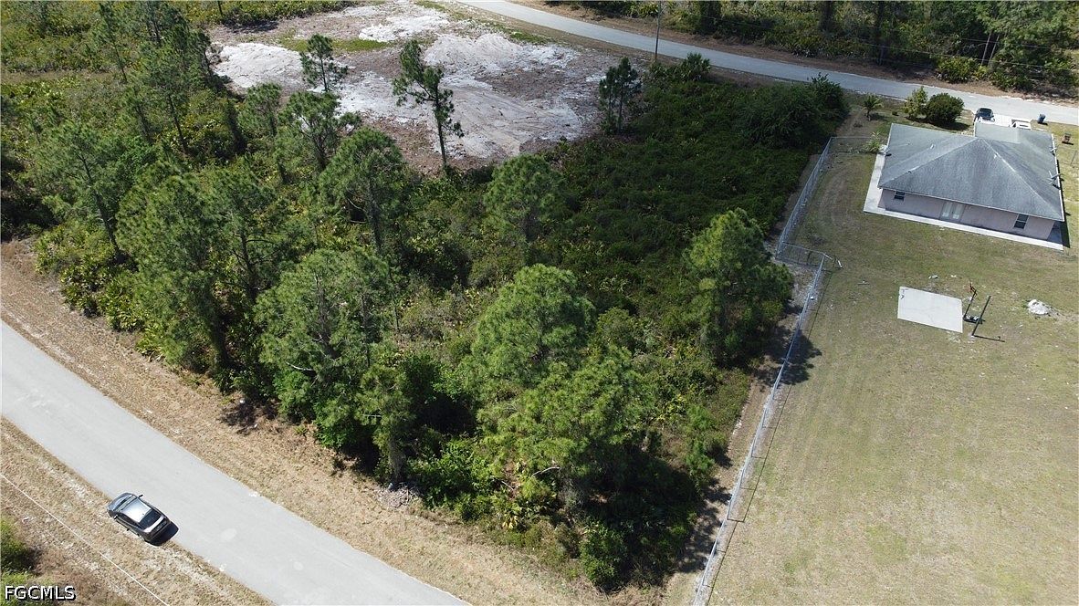 312 Hermosa Ave Lehigh Acres, FL 33974 - Thumbnail 3