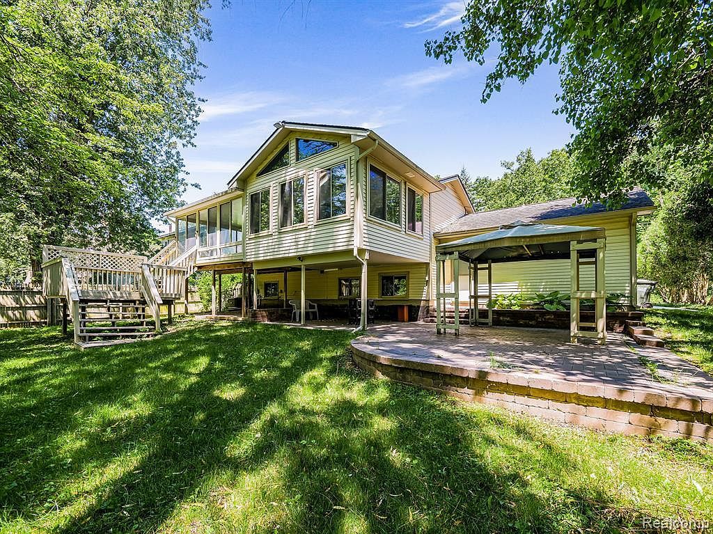 1347 Ruby Ave Rochester Hills, MI 48309 - Thumbnail 3