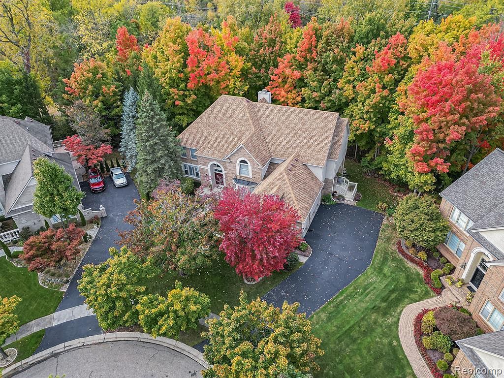 6993 Crosswell Dr West Bloomfield, MI 48322 - Thumbnail 3