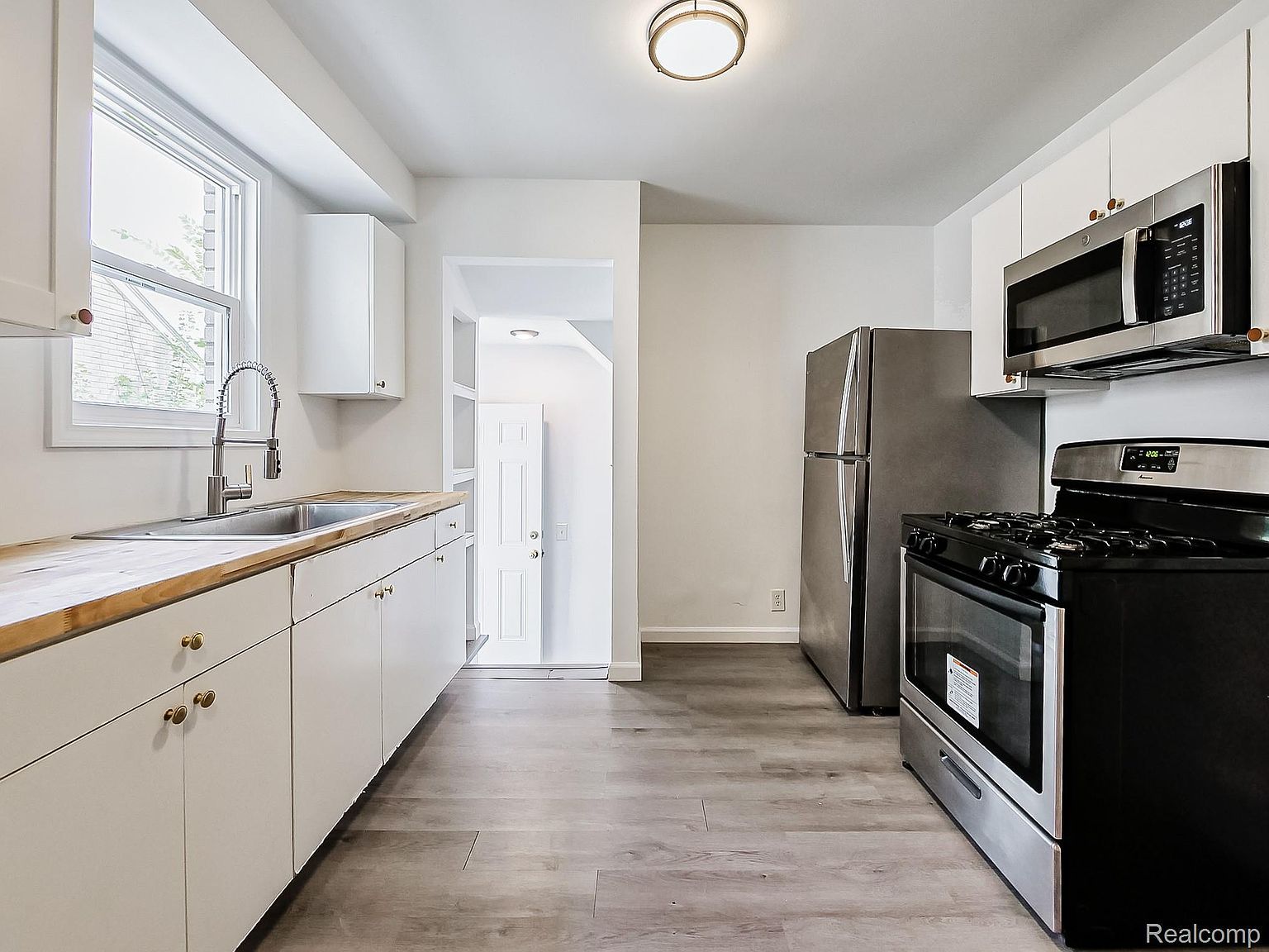 17690 Hoover St Detroit, MI 48205 - Thumbnail 3